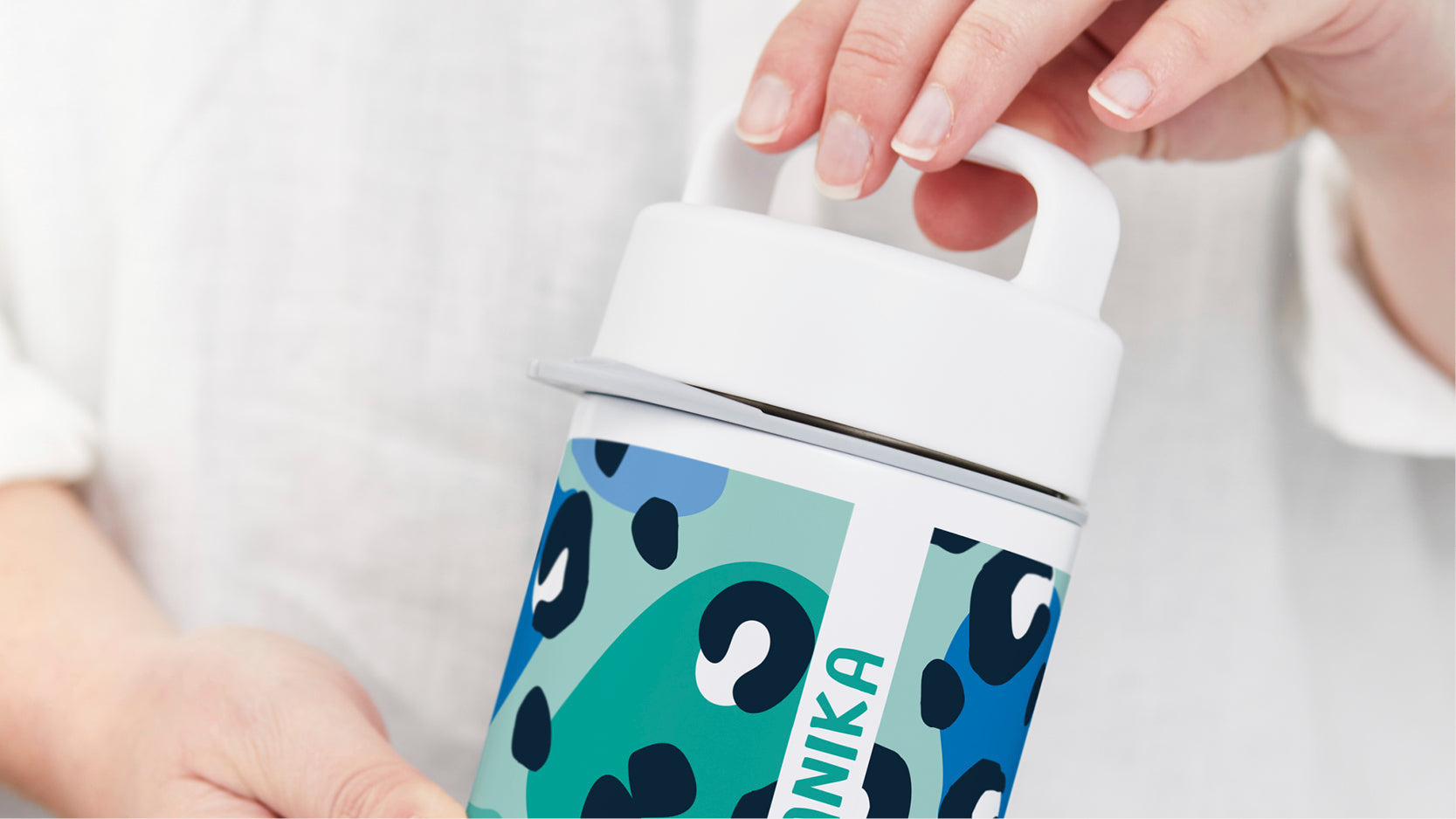 Your Warm Meal Solution: A Quick Guide to Using the Hippo Blue Food Jar